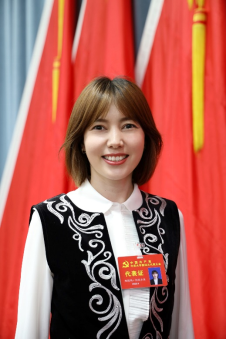 中南大学帕提玛柯孜尔亚和李宜昕获评湖南省最美辅导员和最美大学生