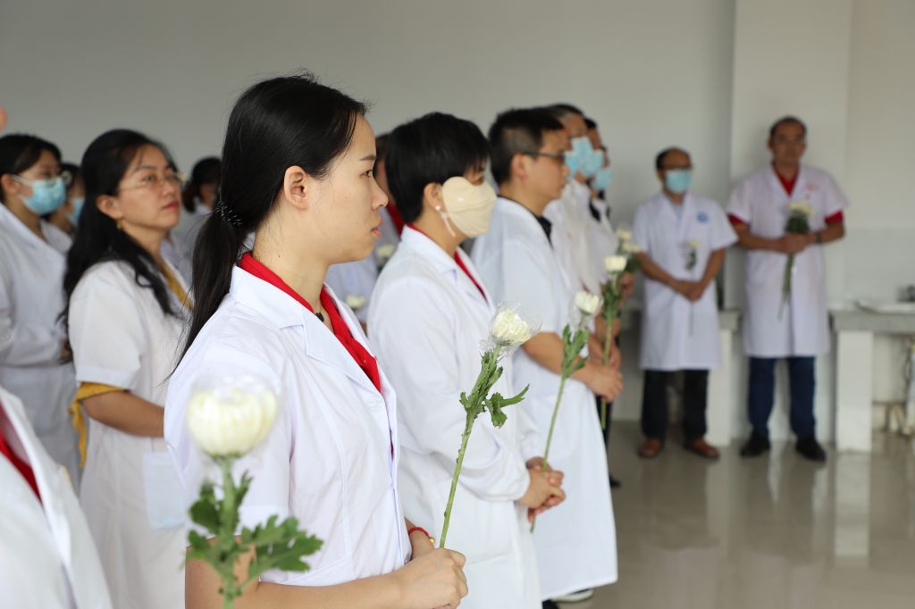 特殊的第一课：基础医学院举行局部解剖学开课致敬活动